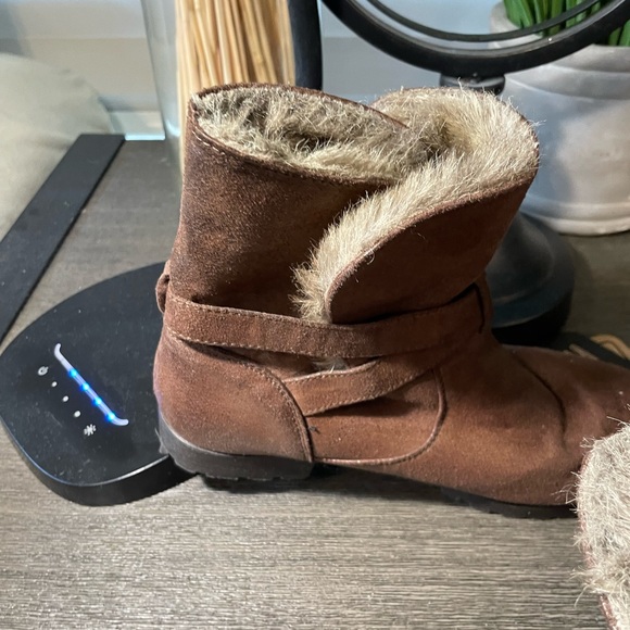 Gently used Just Fab ankle boots: brown with faux fur - Picture 4 of 4